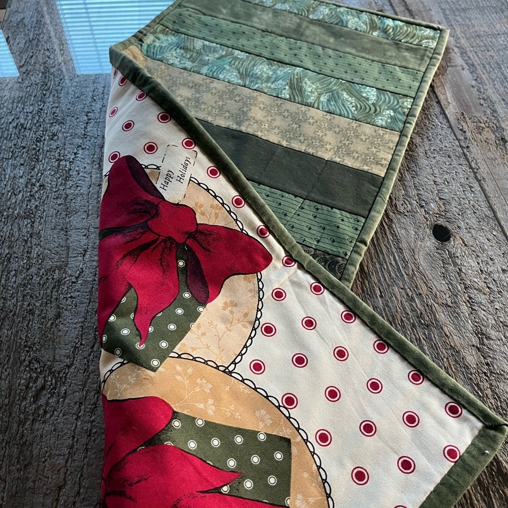 Happy Holidays reversible table runner